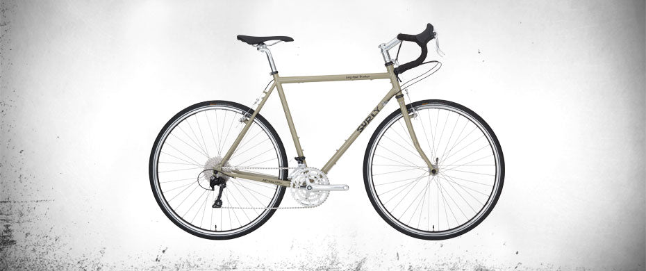 surly-long-haul-trucker-cakipants-930x390-1 Long Haul Trucker - Image 2